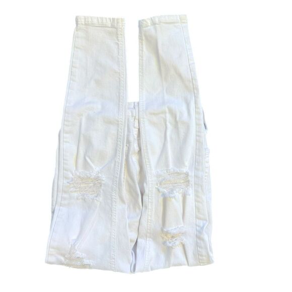 Topshop White Jamie Moto Distressed High-Rise Skinny Jeans

Product Details - Picture 8 of 9